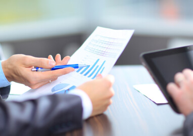 como descobrir oportunidades de negocios em crise